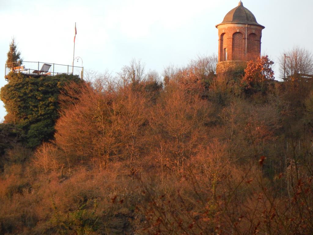 Gaestehaus Am Roemerbad Zell an der Mosel Bagian luar foto