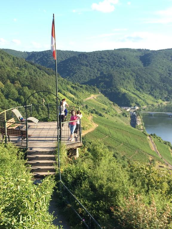 Gaestehaus Am Roemerbad Zell an der Mosel Bagian luar foto